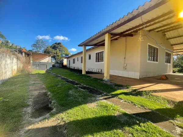 Fazenda/Sítios/Chácaras em Três Pontas - Centro