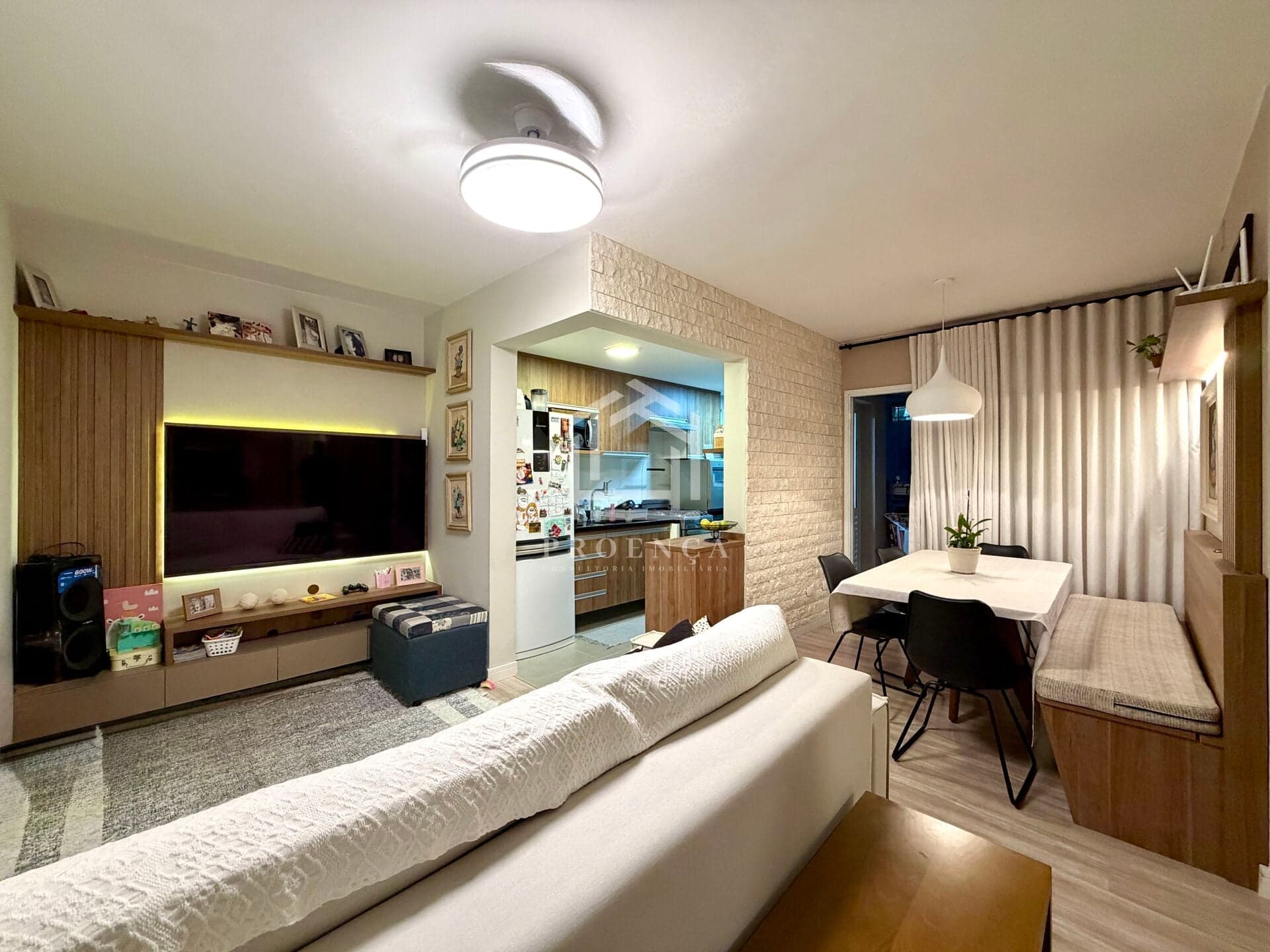 Apê semi mobiliado, com 3 dorm. à venda, 76m² por R$ 590.000 - Pedro Moro - SJP/PR