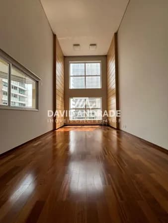 Belíssimo apartamento com 198 m2, 3 suítes, 4 vagas, ampla varanda e lazer