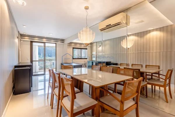 Apartamento de 82m² com 2 quartos sendo 1 suíte no Itacorubi