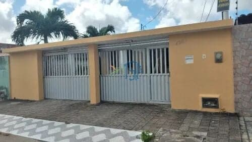 CASA COM 4 QUARTOS, 2 SUÍTES E 3 VAGAS DE GARAGEM – NEÓPOLIS – NATAL/RN