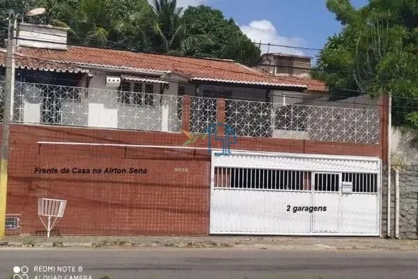 CASA DUPLEX À VENDA EM NEÓPOLIS | 4 QUARTOS | LOCALIZAÇÃO PRIVILEGIADA NA AV. AYRTON SENNA