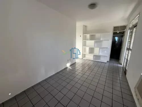 APARTAMENTO 110M² COM 3 QUARTOS, SUÍTE E 2 VAGAS EM LAGOA NOVA – R$ 300 MIL