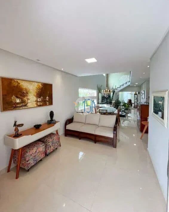 CASA DE ALTO PADRÃO NO CONDOMÍNIO MONTE CARLO | 4 SUÍTES | ENERGIA SOLAR | R$ 975 MIL