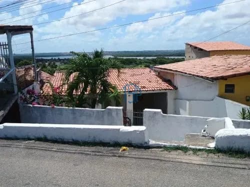 CASA À VENDA NO ALECRIM | 168m² EM LOCALIZAÇÃO PRIVILEGIADA