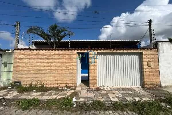 Casa Padrão /casa disponível para venda no Planalto toda murada