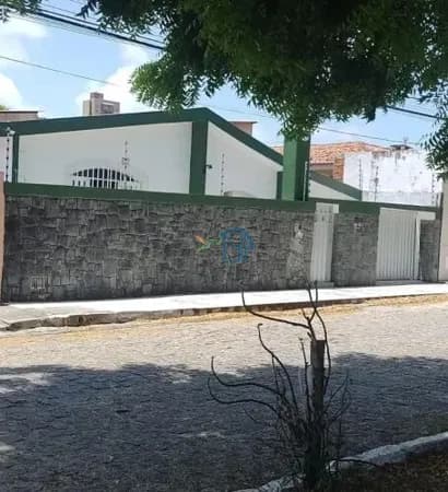 CASA À VENDA EM NOVA DESCOBERTA | 250M² | 5+ QUARTOS | PRÓXIMA AO MIDWAY