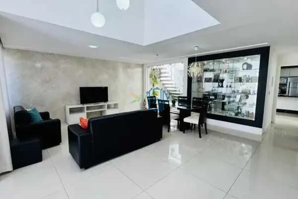 Casa duplex em capim Macio/ Casa Alto Padrão Linda casa nova e moderna em Capim Macio, ambientes intrigados e localização privilegiada.