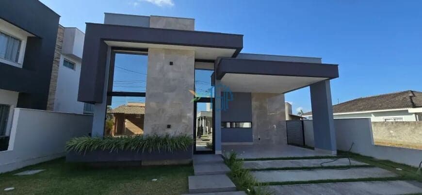 CASA TÉRREA DE ALTO PADRÃO COM 3 SUÍTES NO CONDOMÍNIO GREEN CLUB – PARQUE DAS NAÇÕES