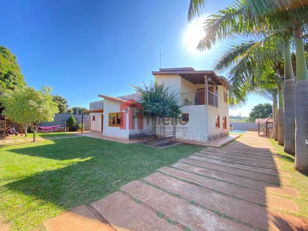 Casa em Umuarama - Zona I-A