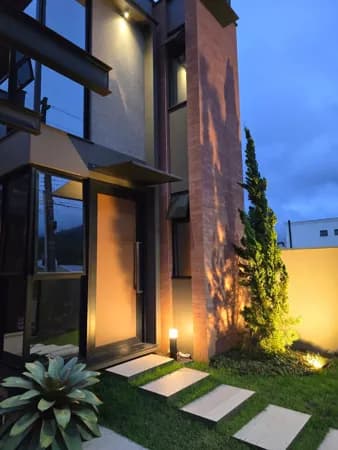 Casa Geminada, no bairro Amizade