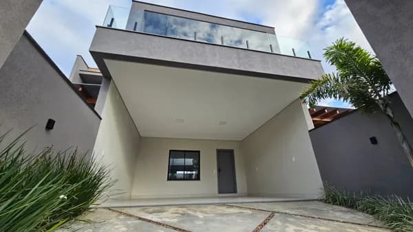 Casa 3 quartos (1 suíte) acabamento refinado