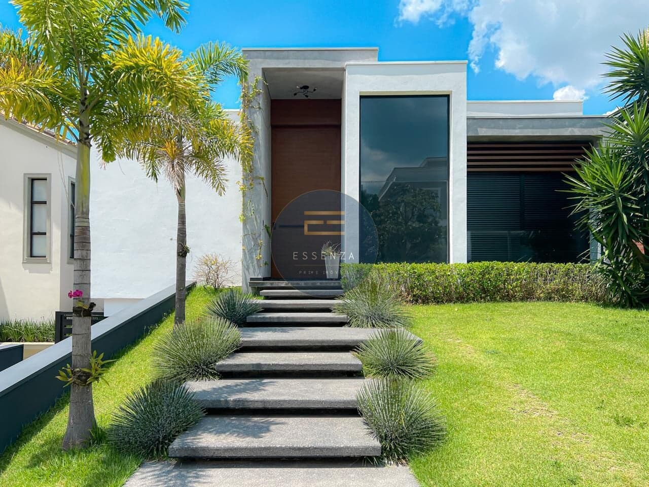 Casa Nova e Mobiliada no Tamboré 11 | Alphaville/SP