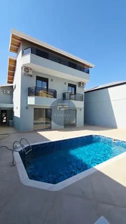 Casa em Condomínio A Venda no Portal do Paraiso I em Jundiaí