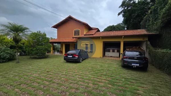 Casa Refúgio Urbano para venda e locação no Medeiros em Jundiaí