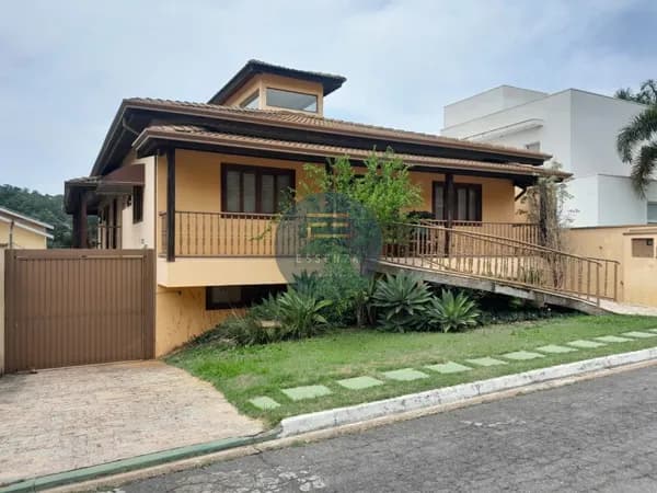 Casa à Venda no Condomínio Vista Verde – Caxambu, Jundiaí/SP – 508m² Construídos em Terreno de 502m²