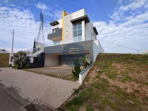 Casa a Venda em Condomínio Bella Vittá com 3 dormitórios