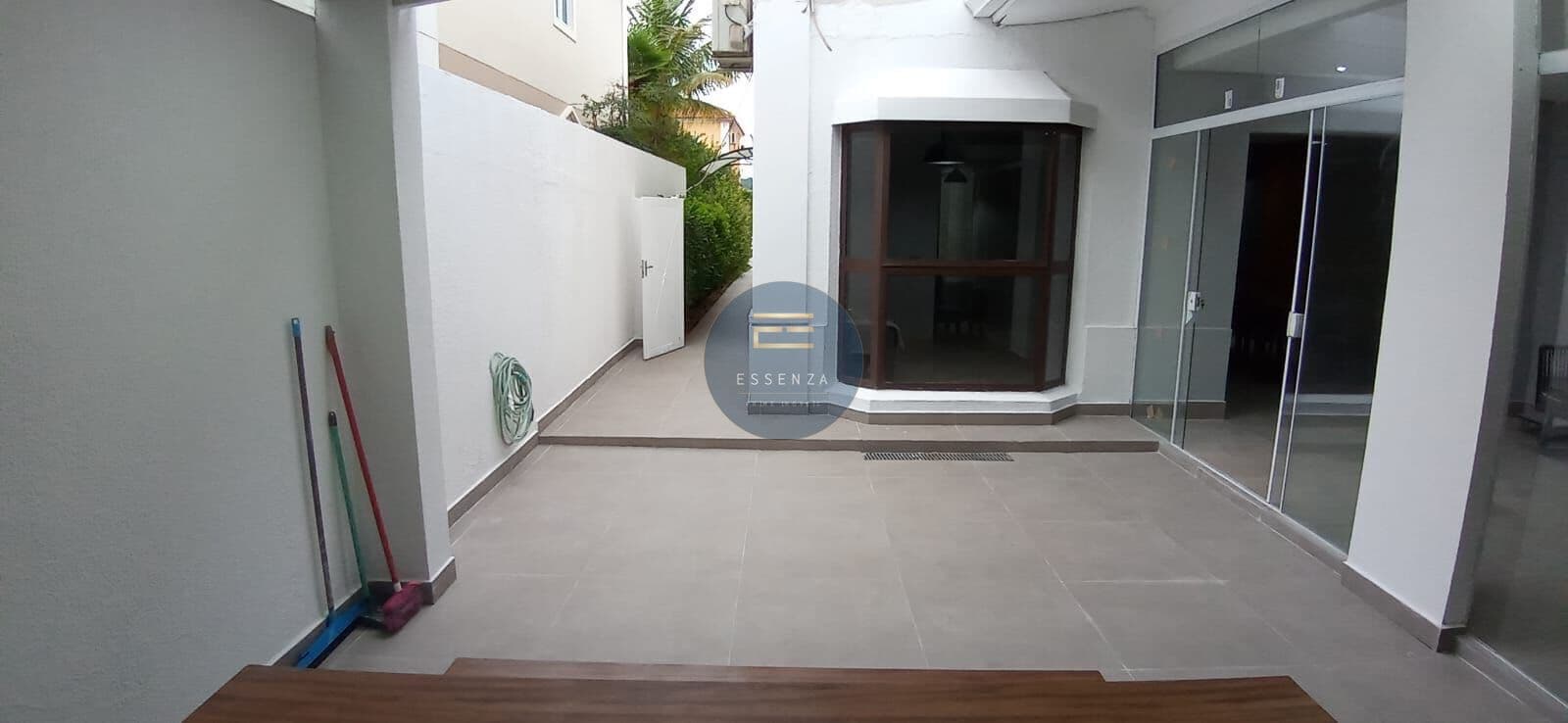 Casa Reformada e Mobiliada no Tamboré 4 | Barueri/SP