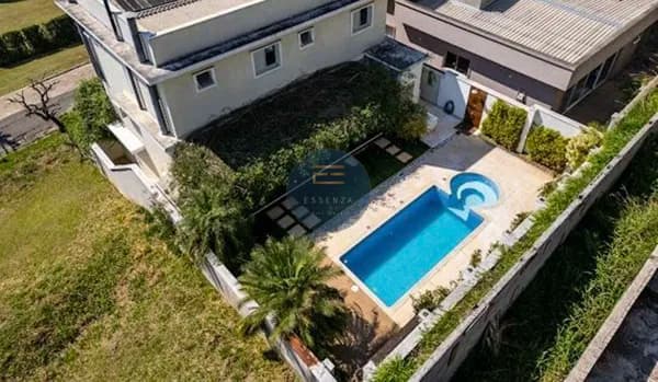 Casa com Piscina e Gourmet Completo – Condomínio Valville 2 | Alphaville/SP