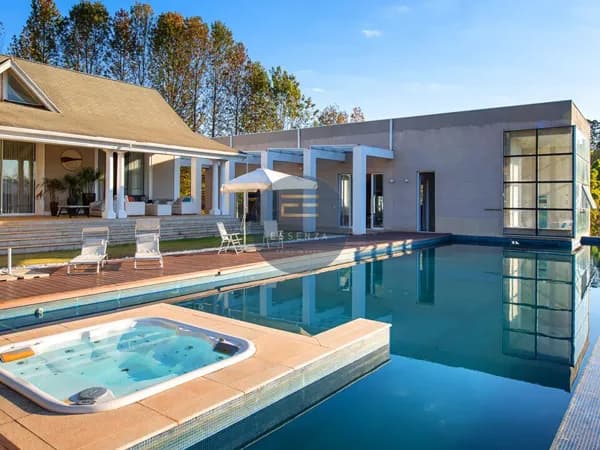 Casa Parque dos Manacás | Jundiaí/SP – Mansão Exclusiva com Lago Privativo