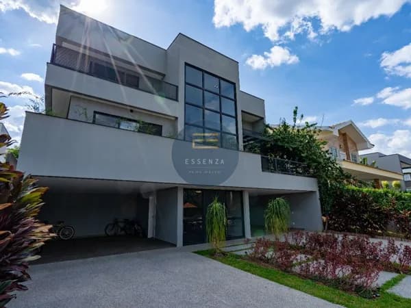 🏡 Casa com Vista para o Lago, Elevador e 5 Suítes – Reserva da Serra | Jundiaí/SP