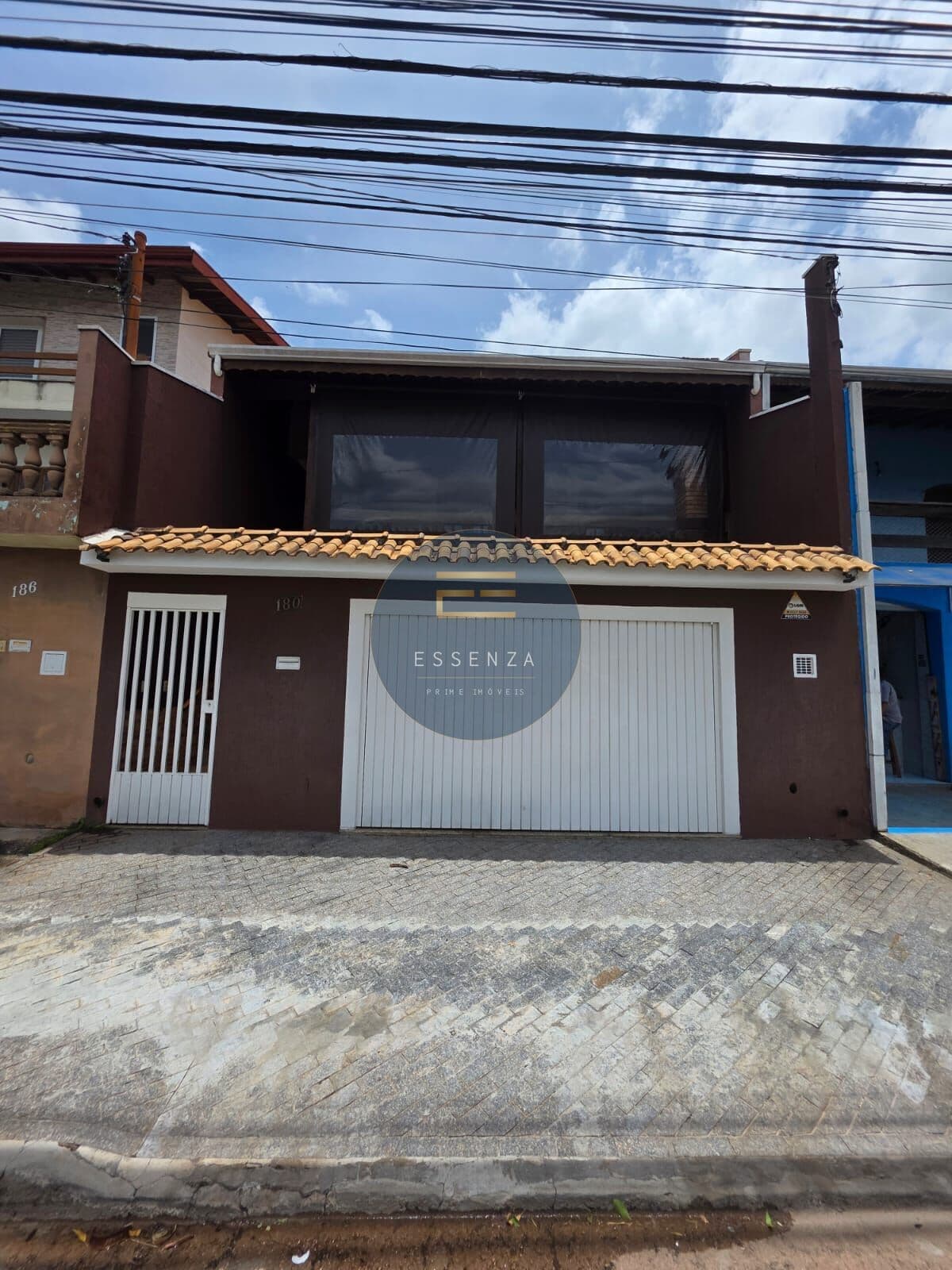 Casa Padrão a Venda com 2 dormitórios - Porteira Fechada- Nova Cidade Jardim Jundiaí