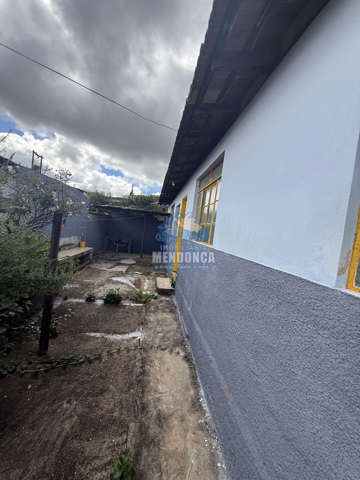 Casa em Três Pontas - Centro