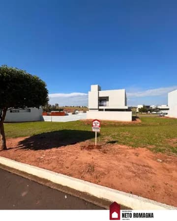 Terreno em condomínio