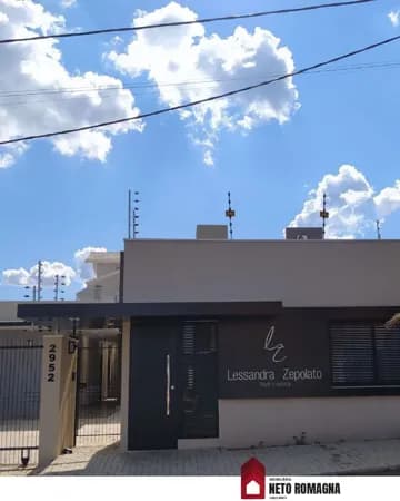 Com mezanino