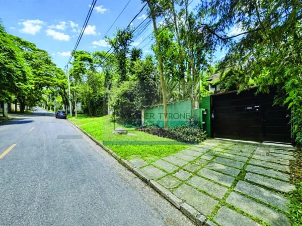 Casa Rústica Exclusiva à Venda no Condomínio Chácara São João – Granja Viana