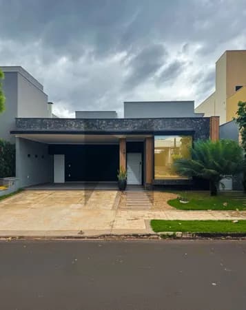 Casa de alto padrão no Condomínio Quinta do Salto com 3 Dormitórios e Piscina para Venda ou Locação