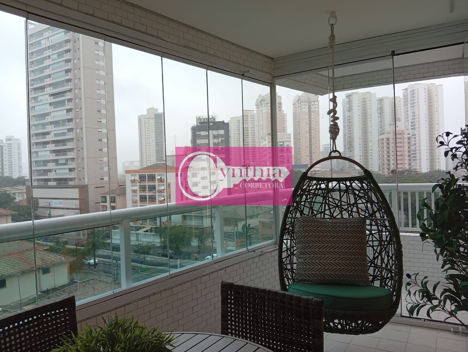 Ponta da Praia / Santos - Apartamento com duas suítes, lazer completo.