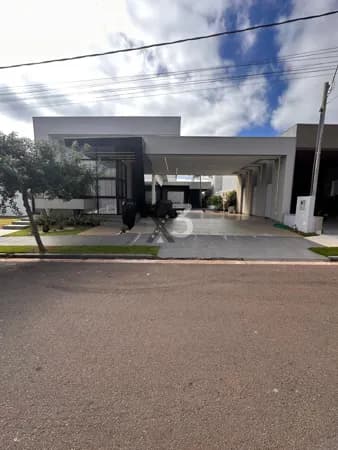 🏡 Casa de Alto Padrão à Venda – Condomínio Porto Rico Resort Residence