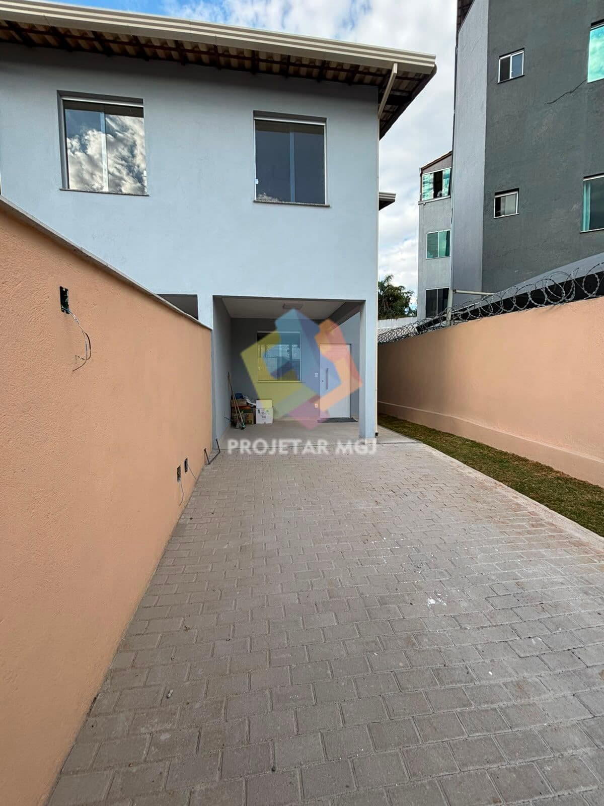 Casa Geminada – Bairro Monte Carlo