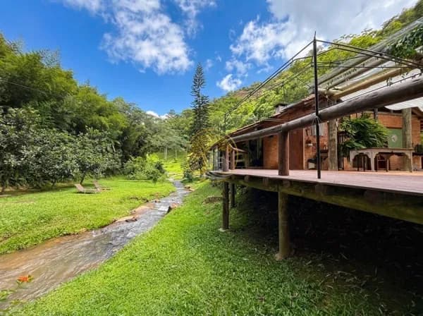 ✨ BELÍSSIMA CHÁCARA DE ALTO PADRÃO EM BLUMENAU/SC – NOVA RÚSSIA ✨