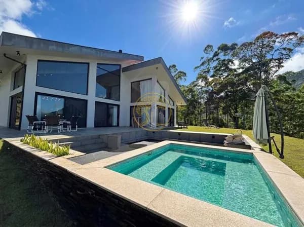 ✨ SÍTIO DE ALTO PADRÃO – RIO DOS CEDROS/SC ✨ 💰 Valor: 4.000.000,00 📍 Cedro Alto | Mata Atlântica 📐 Área total: 180.000 m² | 🏡 Mobiliado | Escriturado