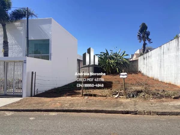 ✳️ LOTE À VENDA NO BAIRRO COPACABANA ✳️