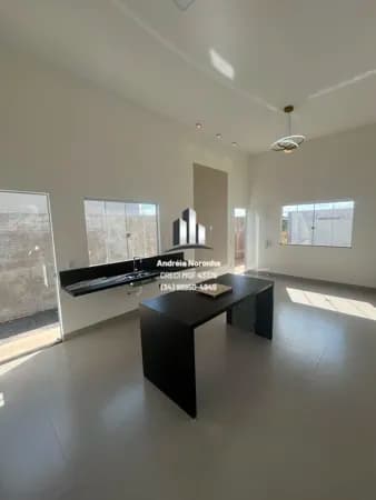 Casa (meio lote) no bairro Residencial Barreiro