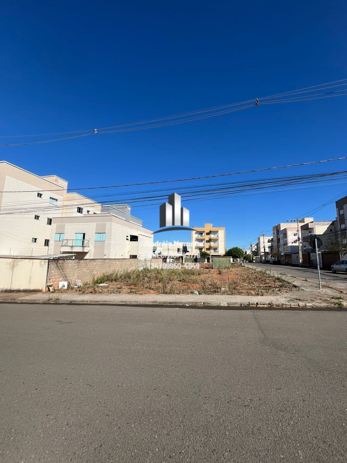 Lote de esquina no bairro Laranjeiras