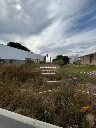 Lote Comercial 750 m² em área Central