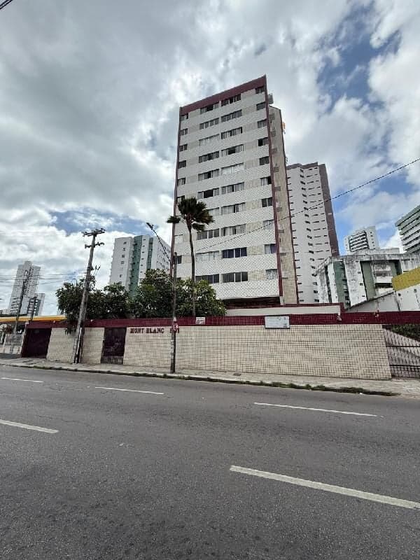 Apartamento Flat Flat à venda em Boa Viagem no Edifício Mont Blanc