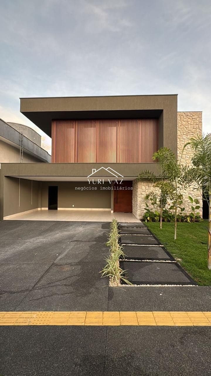 Casa de Condomínio em Goiânia - Residencial Goiânia Golfe Clube