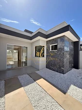 Casa com Padrão Elevado em Balneário Piçarras.