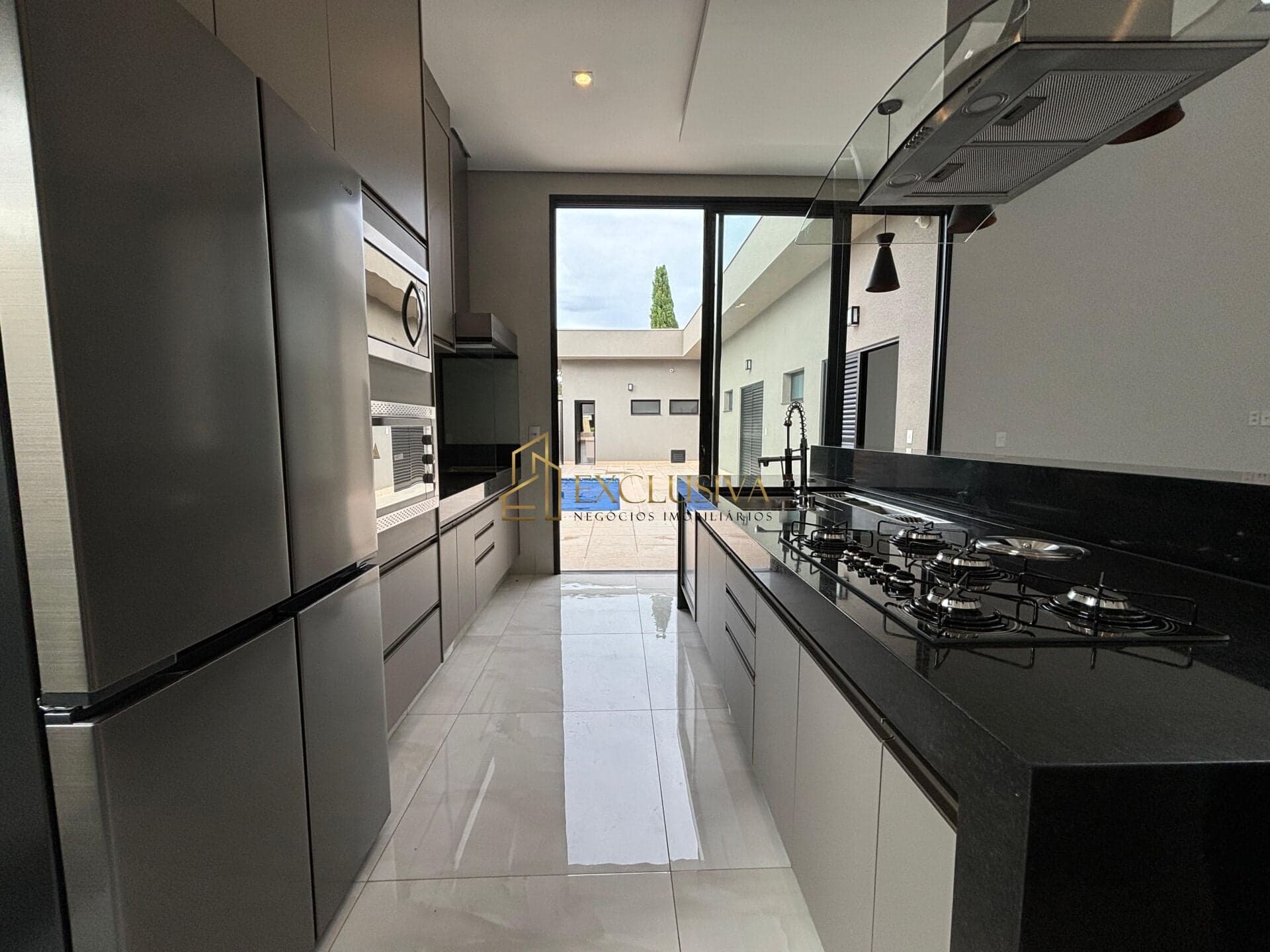 Casa Alto Padrão 3 suites
