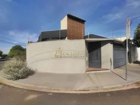 CASA ACONCHEGANTE COM 3 DORMITORIOS