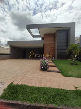 Belíssima Casa com 3 Dormitórios – Suíte Master com Closet e Banheira