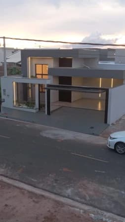 Casa à venda no bairro Eville em Bady Bassitt/SP