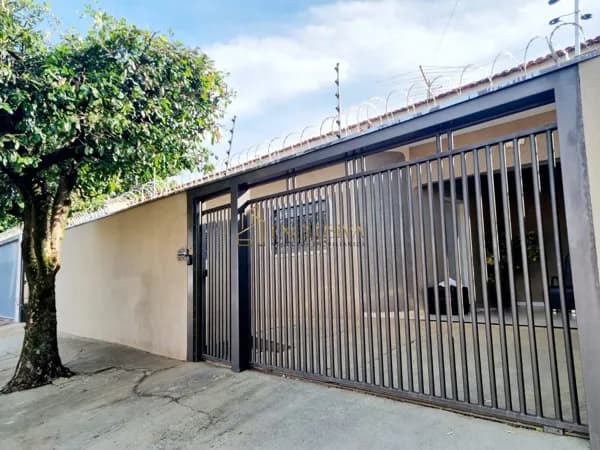 Casa em São José do Rio Preto - Jardim Nazareth