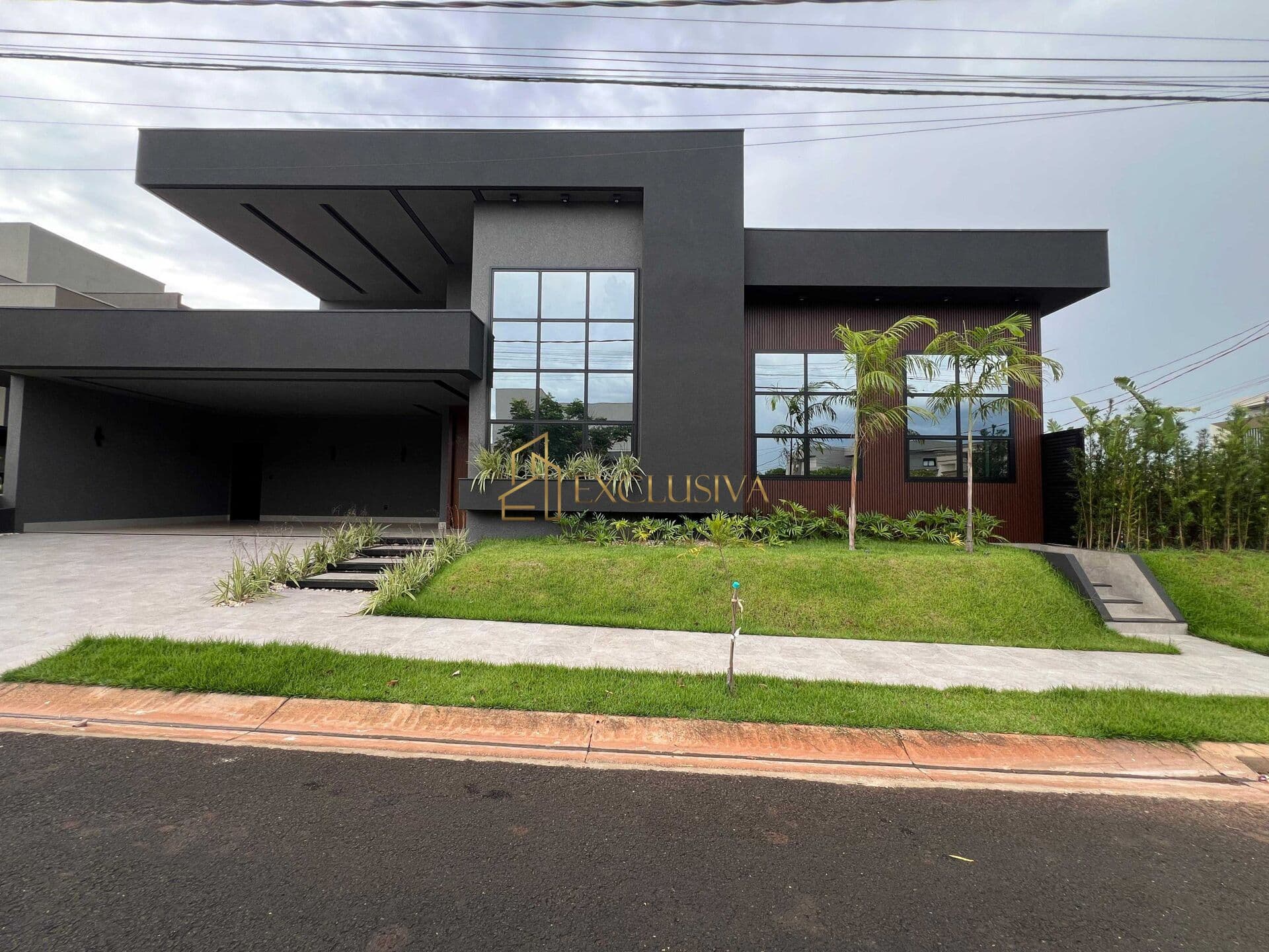 Maravilhosa Residência no Condominio Damha VI