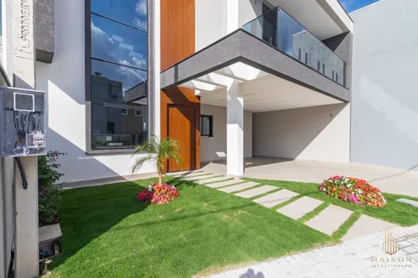Casa Alto Padrão em Condomínio no Uberaba, Curitiba/PR